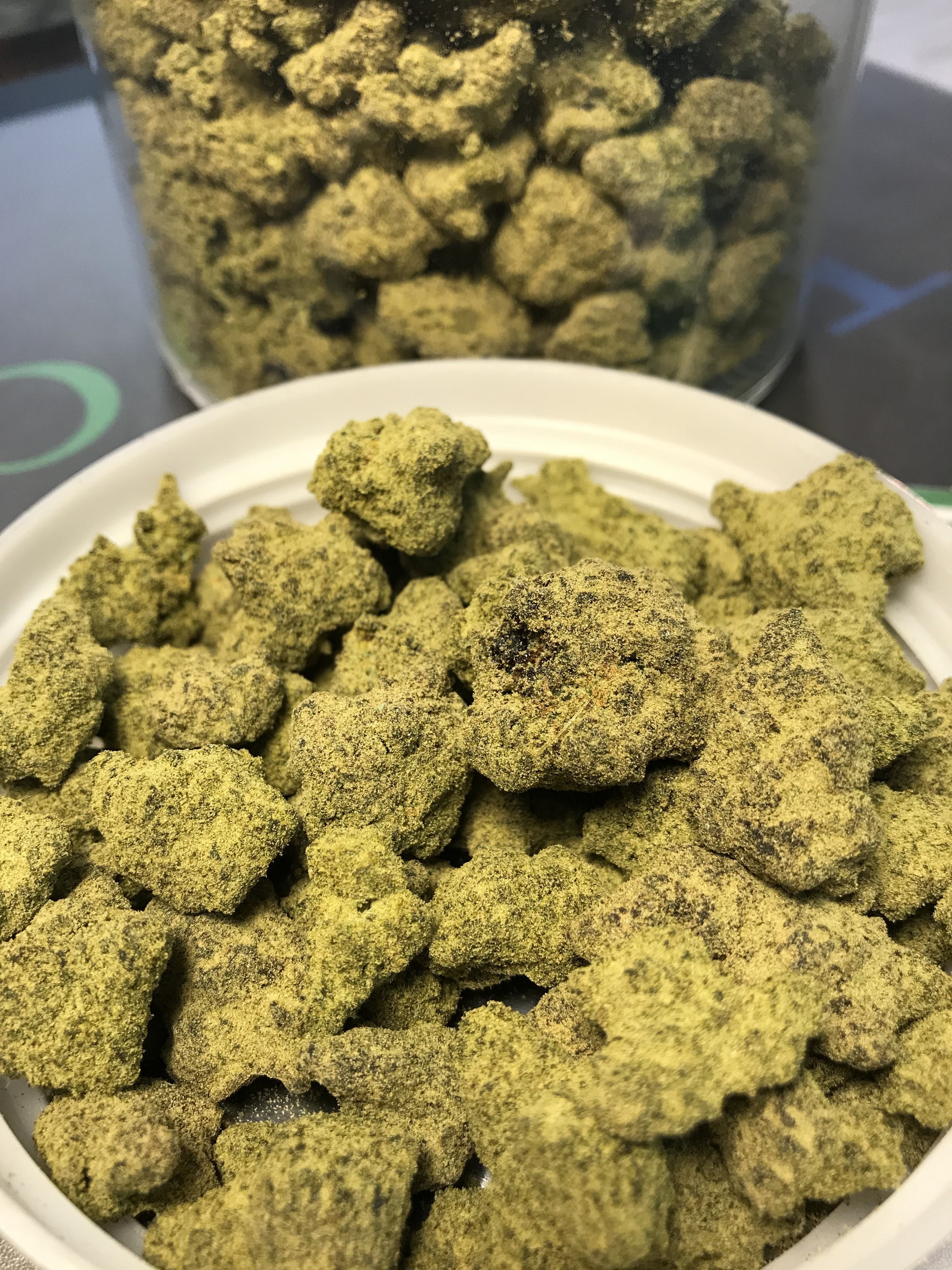 marijuana-dispensaries-the-green-source-lll-in-colorado-springs-thc-white-pines-caviar-in-house