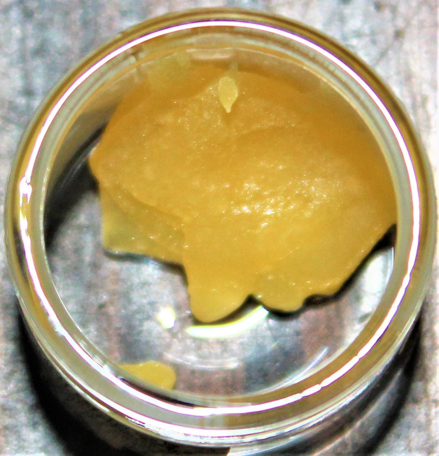 wax-tropical-trainwreck-distillate-shatter-86-5-25-thc-winberry
