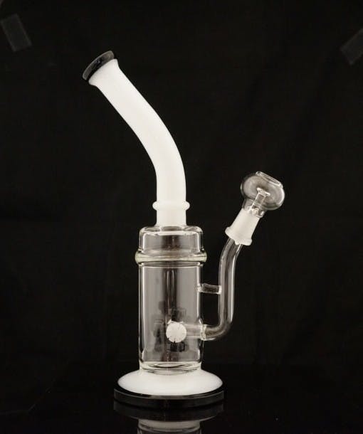 gear-white-glass-water-pipe