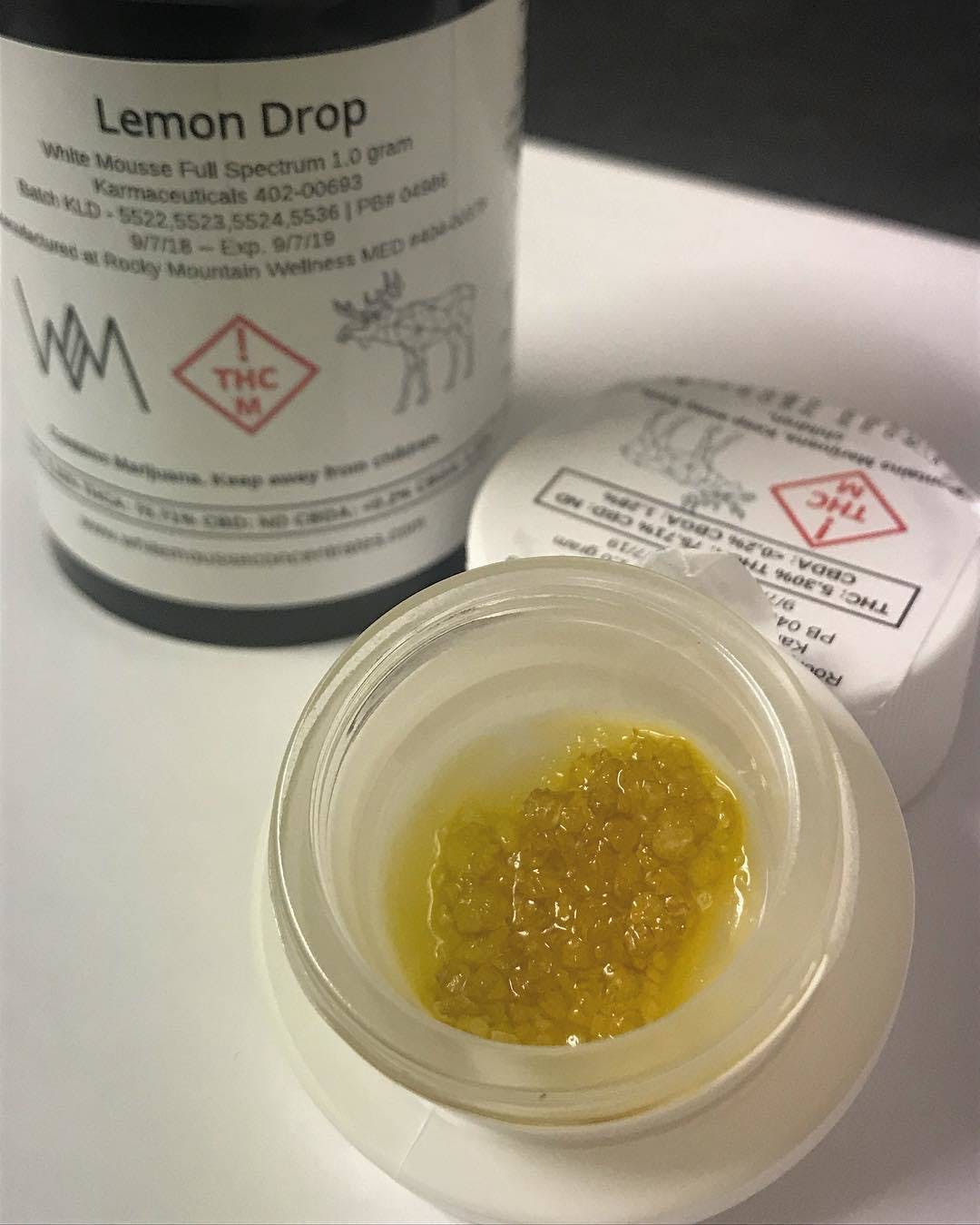 concentrate-white-mousse-fse-live-resin